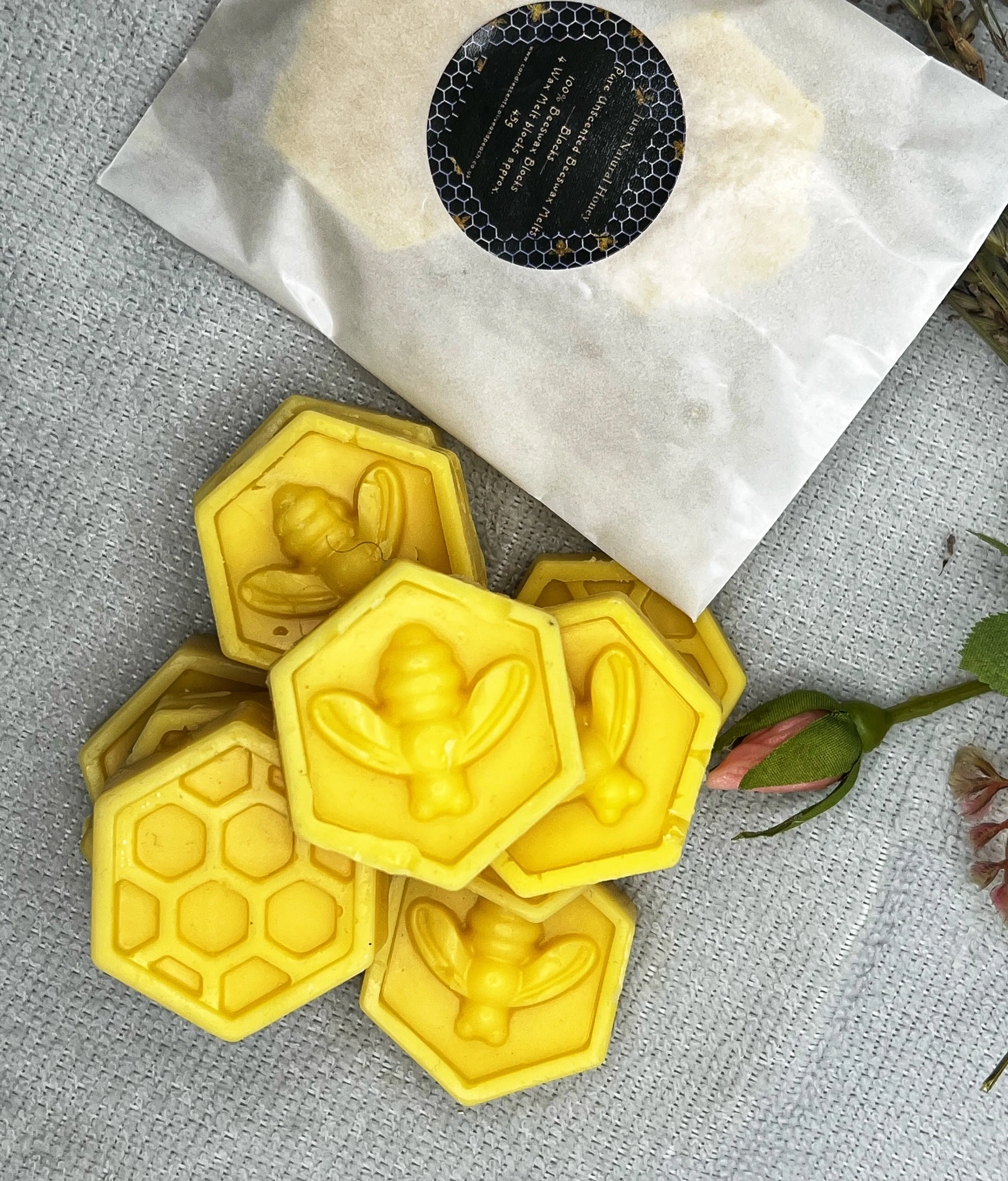 BEESWAX MELTS CUBES