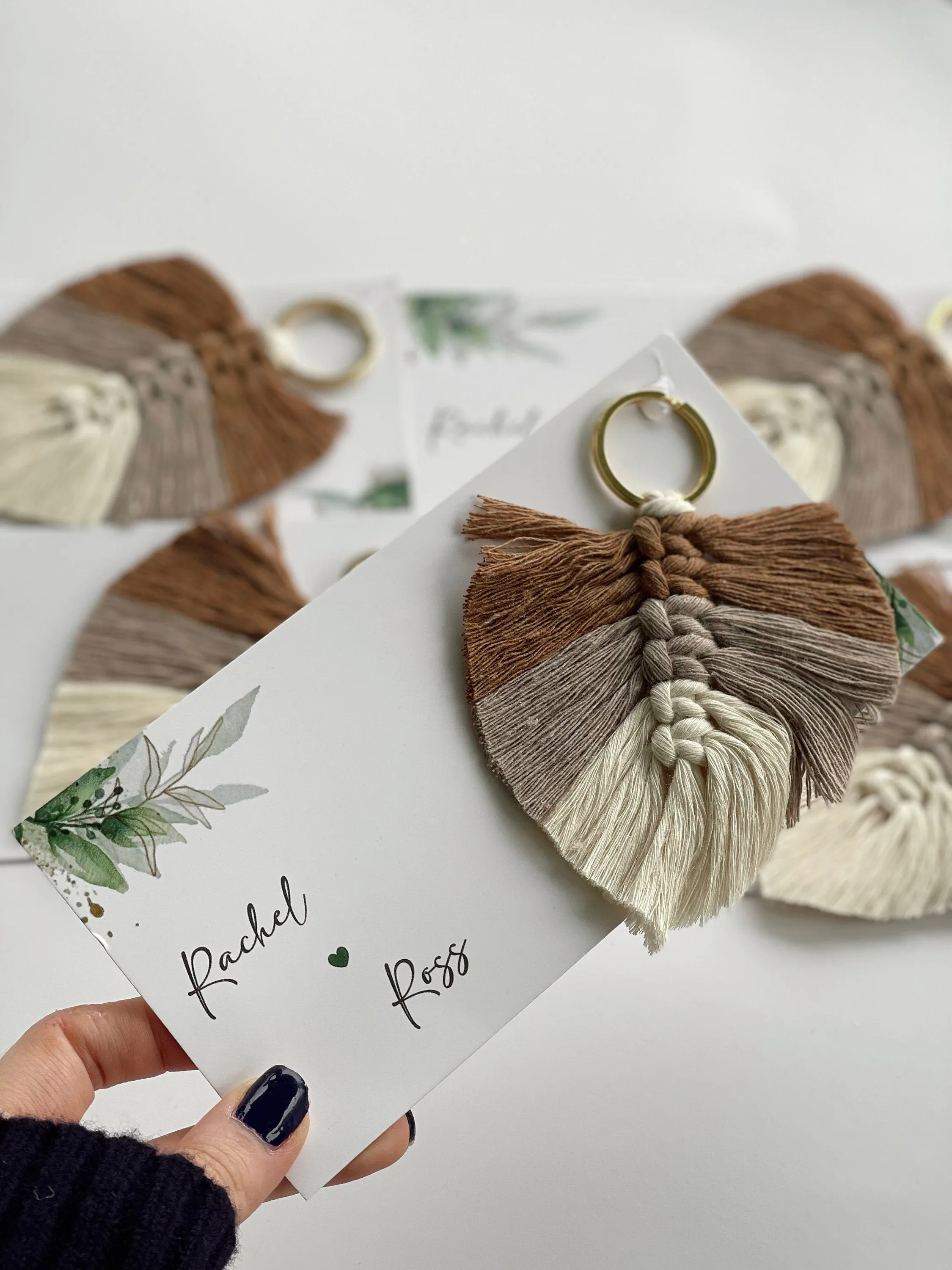 Custom Leaf Macrame Keychain, Personalized Boho Wedding Favors, Macrame Bridesmaid Gifts, Small Macrame Keychain Favors,  Favors for Guests