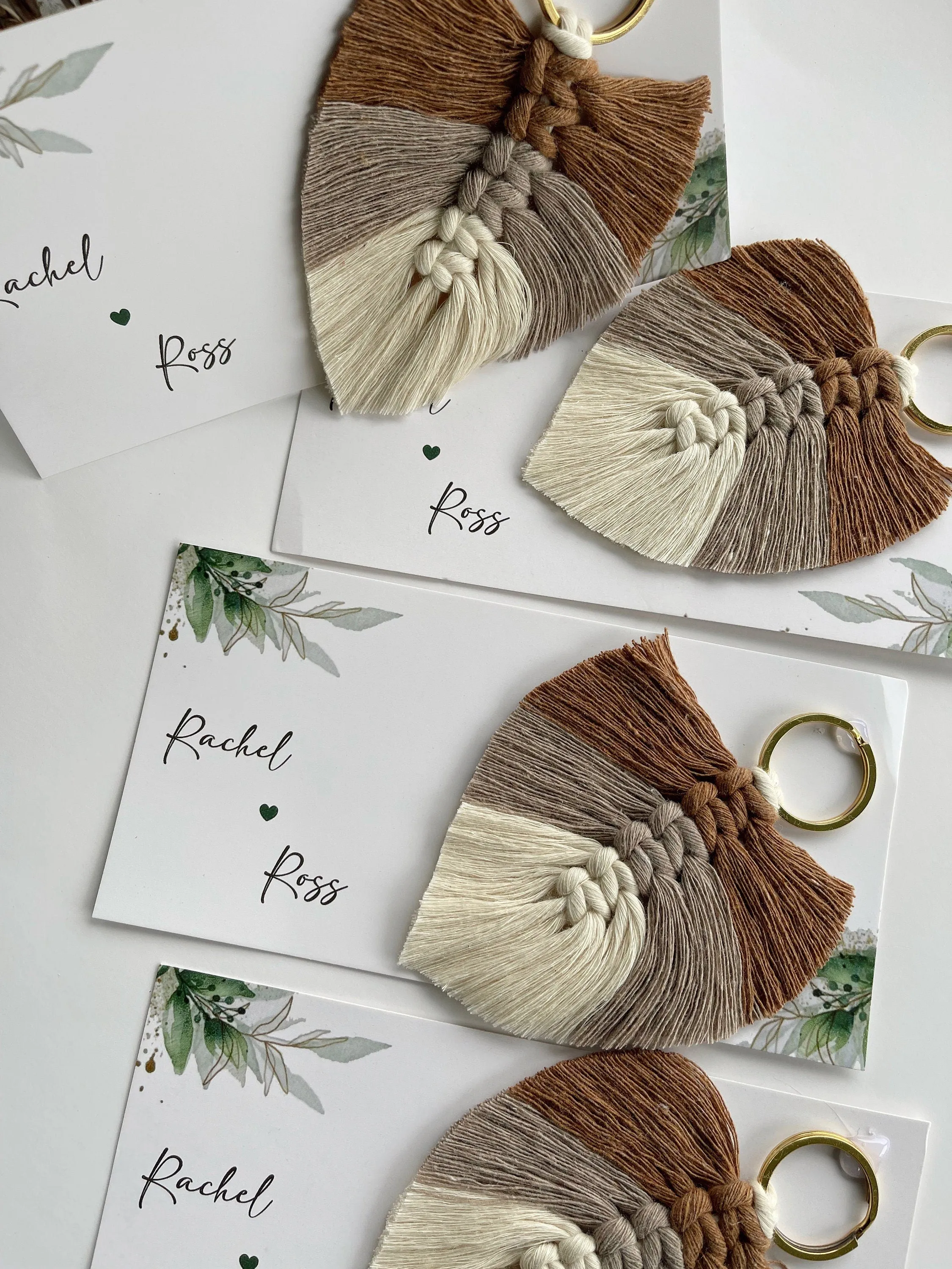 Custom Leaf Macrame Keychain, Personalized Boho Wedding Favors, Macrame Bridesmaid Gifts, Small Macrame Keychain Favors,  Favors for Guests