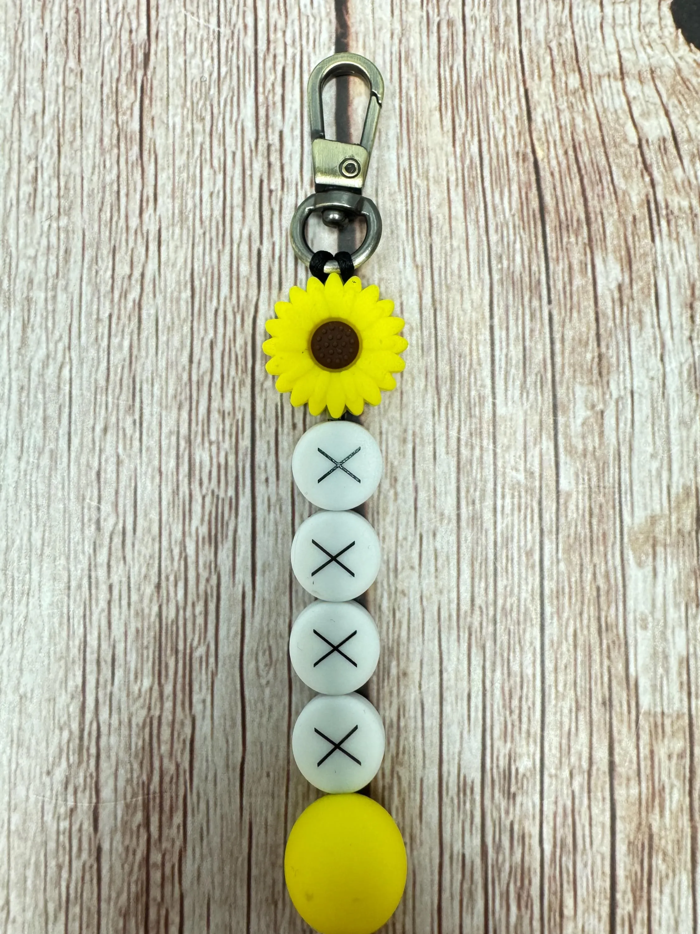 Customizable   Name Keychain - Daisy Bead & Silicone Letter Personalized Key Ring